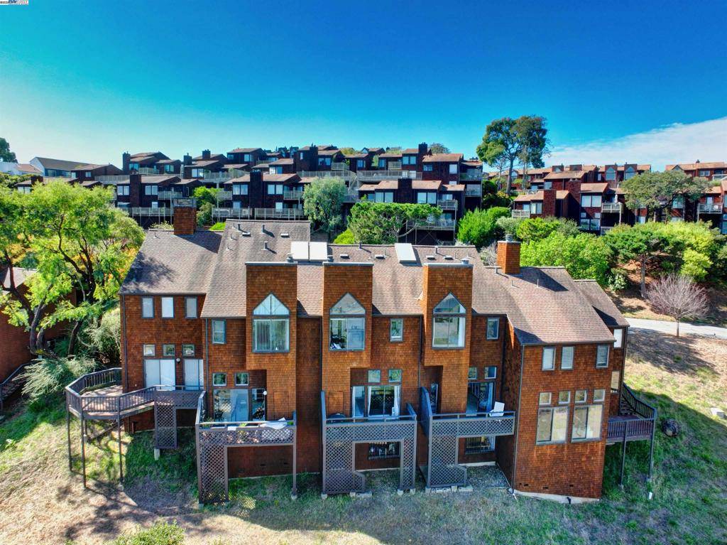 Sausalito, CA 94965,220 Bay Vista Cir