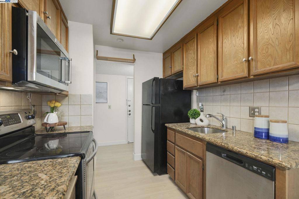 Newark, CA 94560,6292 Joaquin Murieta Ave #345F
