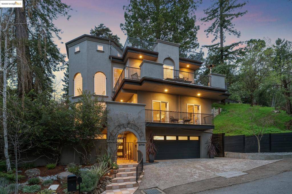 Oakland, CA 94611,2710 Chelsea Dr