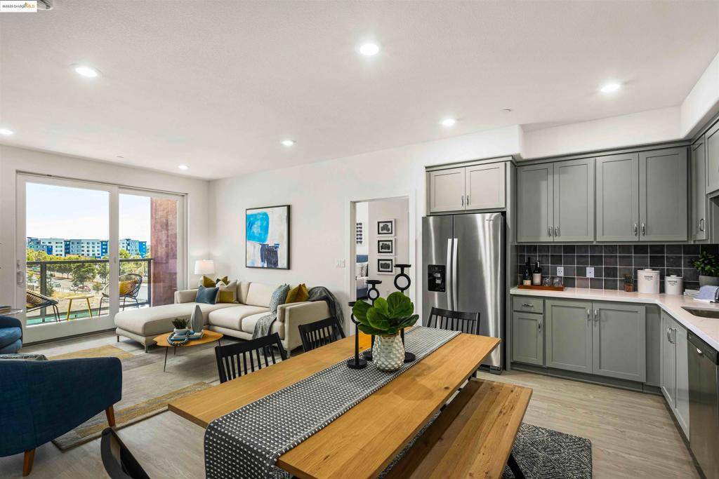 Hayward, CA 94544,500 Somi Ct #402