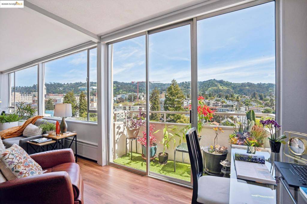 Berkeley, CA 94704,2550 Dana St #9B