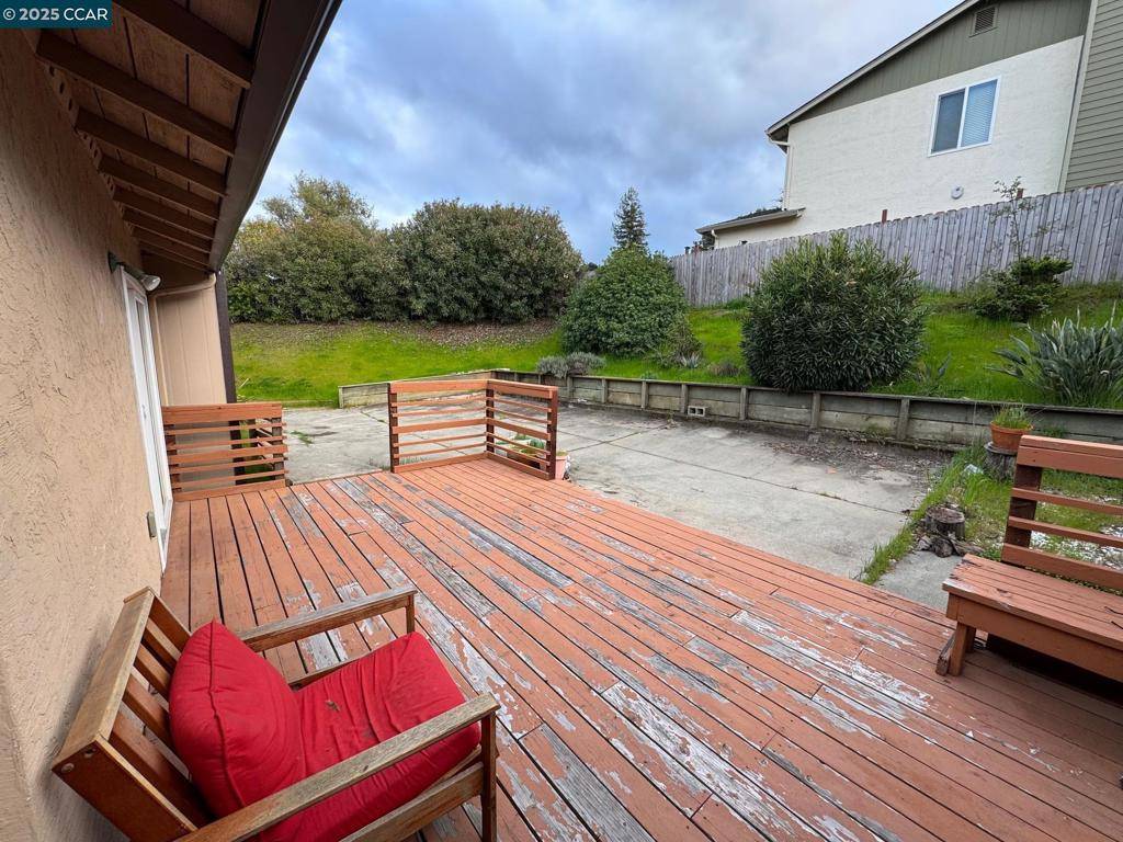 2042 Lupine Rd Hercules, CA 94547