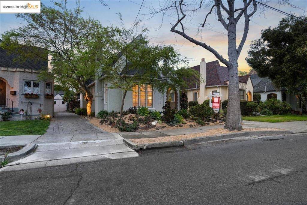 San Leandro, CA 94577,825 Chetland RD