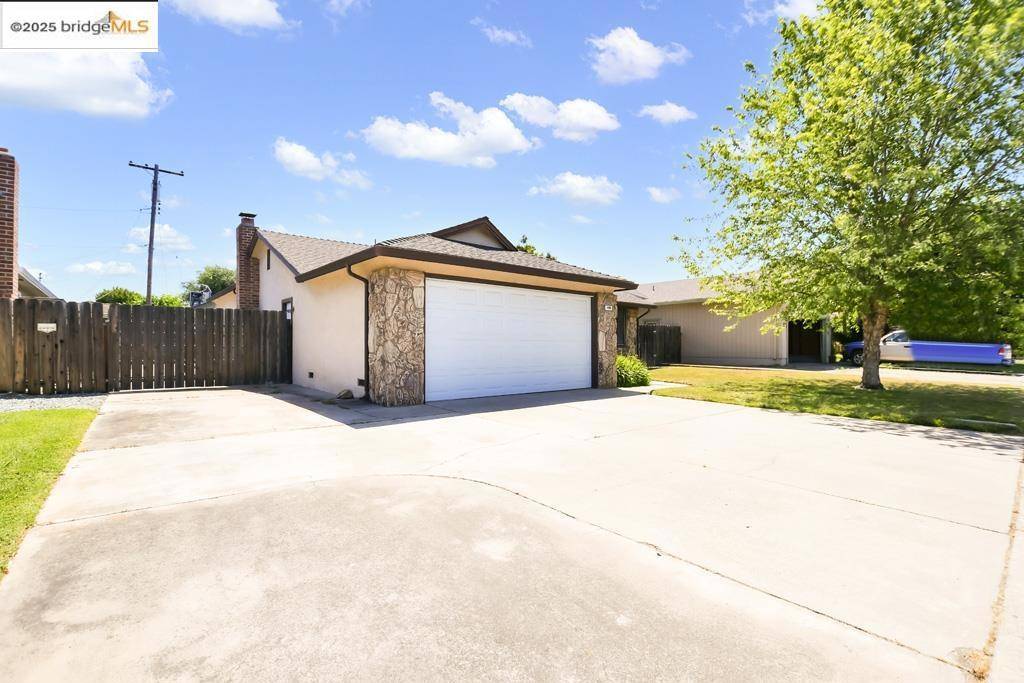 Lodi, CA 95242,400 Rainier Dr