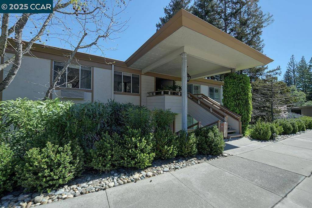 Walnut Creek, CA 94595,3410 Tice Creek #9