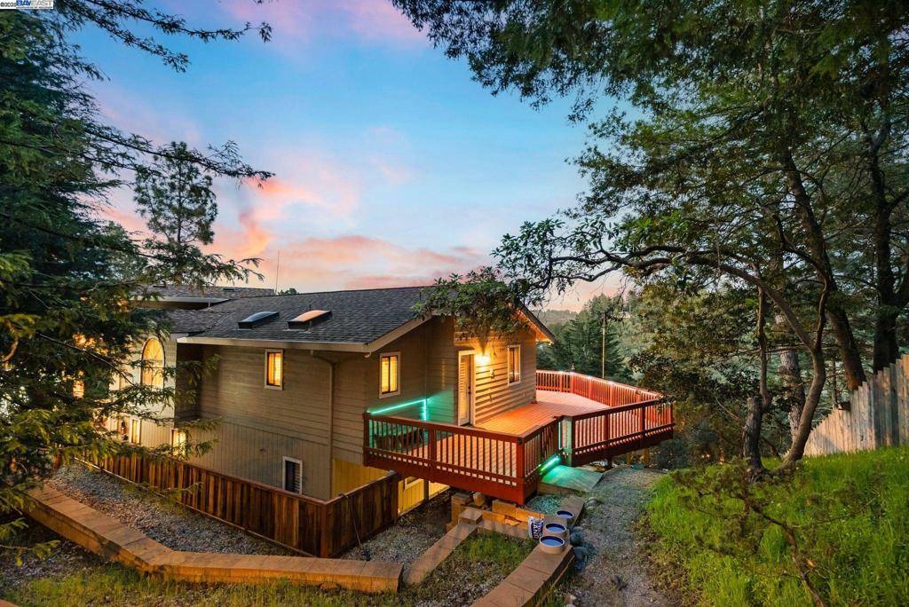 205 Blueberry Dr Scotts Valley, CA 95066