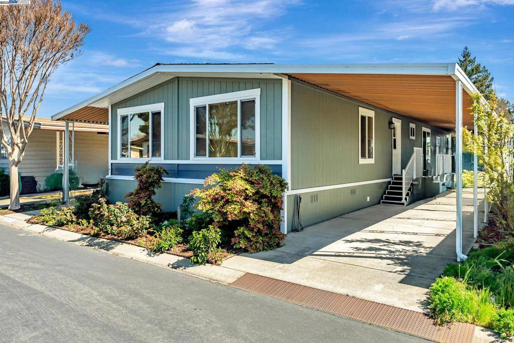 Hayward, CA 94544,29270 Sandburg Way