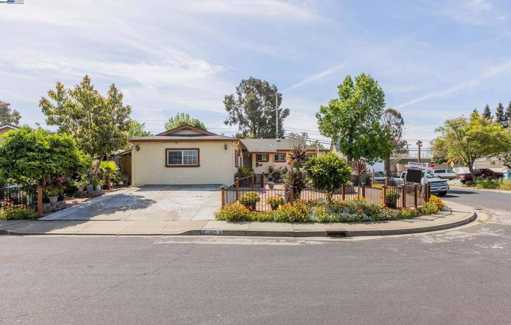 Milpitas, CA 95035,1122 Park Grove Dr