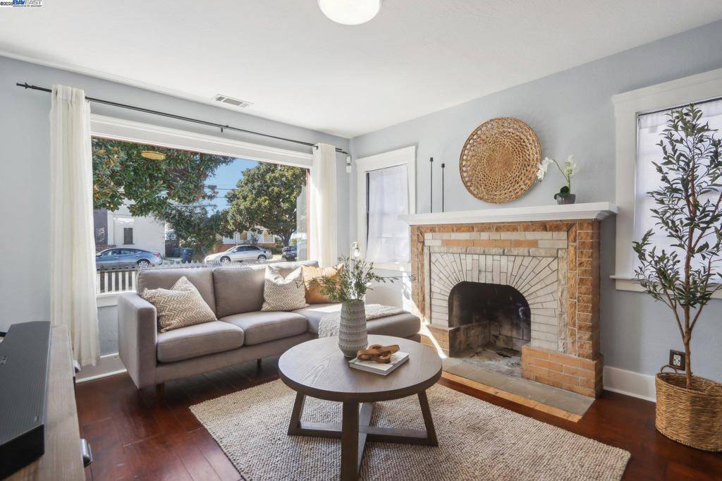 Hayward, CA 94541,22182 Montgomery St