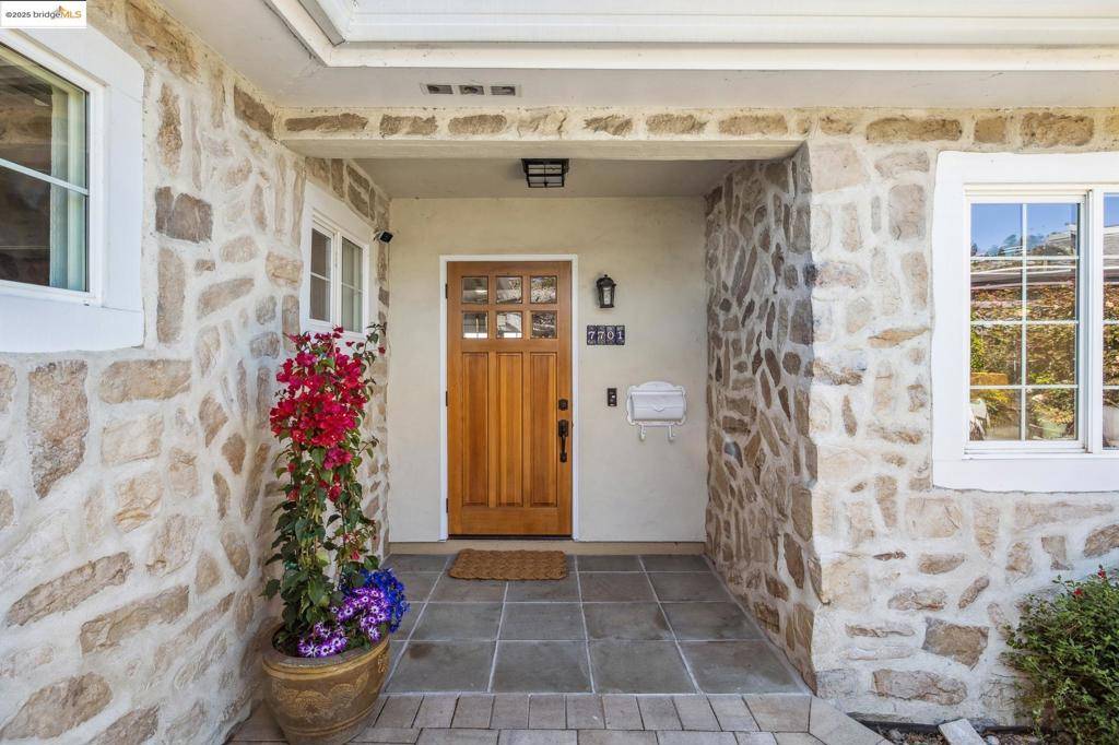 El Cerrito, CA 94530,7701 Ricardo Ct