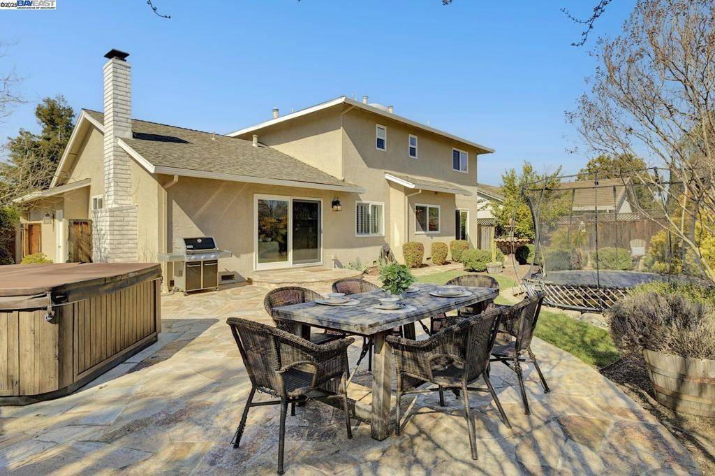 Pleasanton, CA 94588,3669 Manchester St