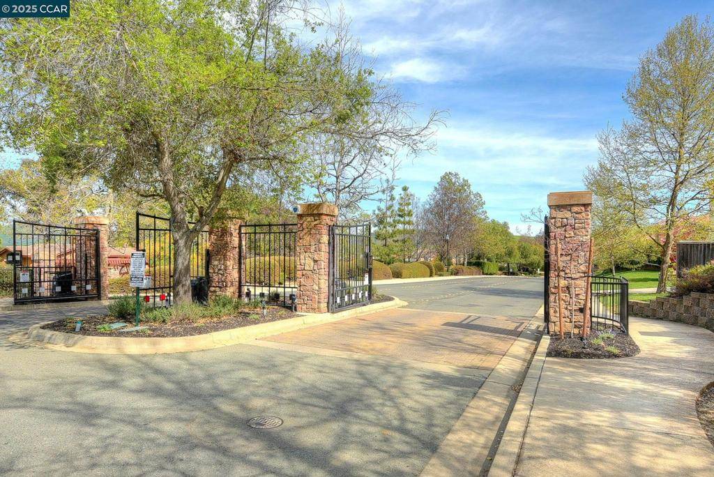 Concord, CA 94521,1291 Peregrine Ct