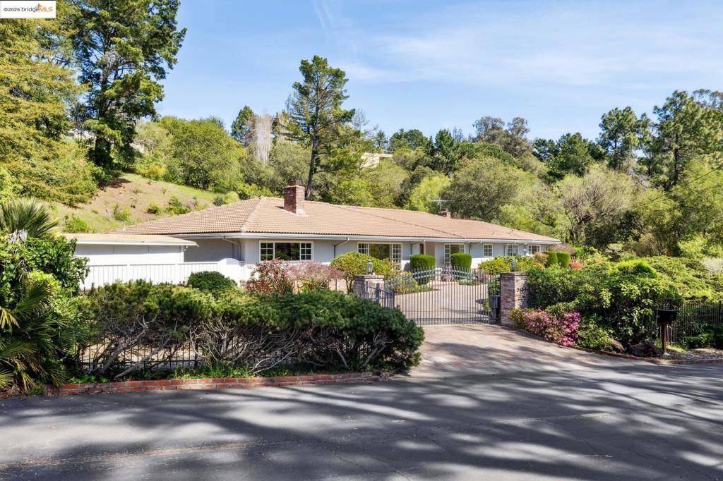 Oakland, CA 94619,5484 Fernhoff Road