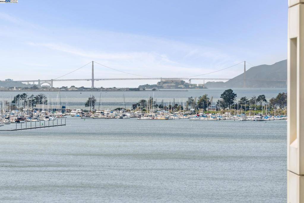 Emeryville, CA 94608,6363 Christie Ave #822