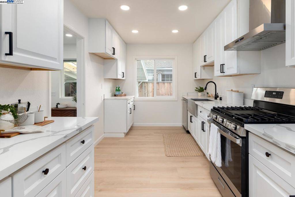 Hayward, CA 94544,91 Geneva Ave