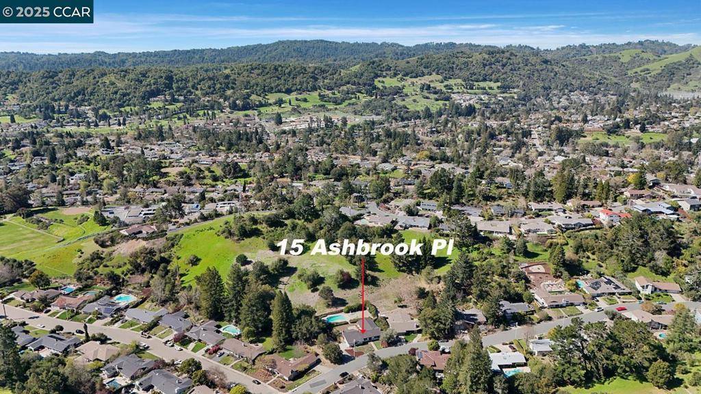 Moraga, CA 94556,15 Ashbrook Place