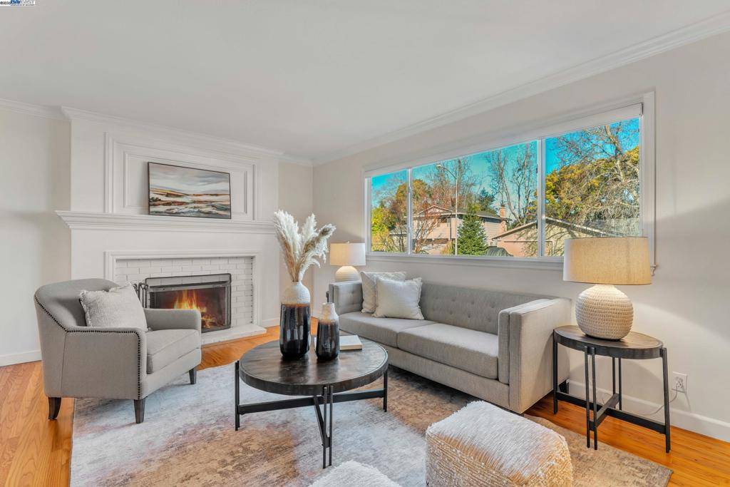 Pleasanton, CA 94588,7628 Driftwood Way