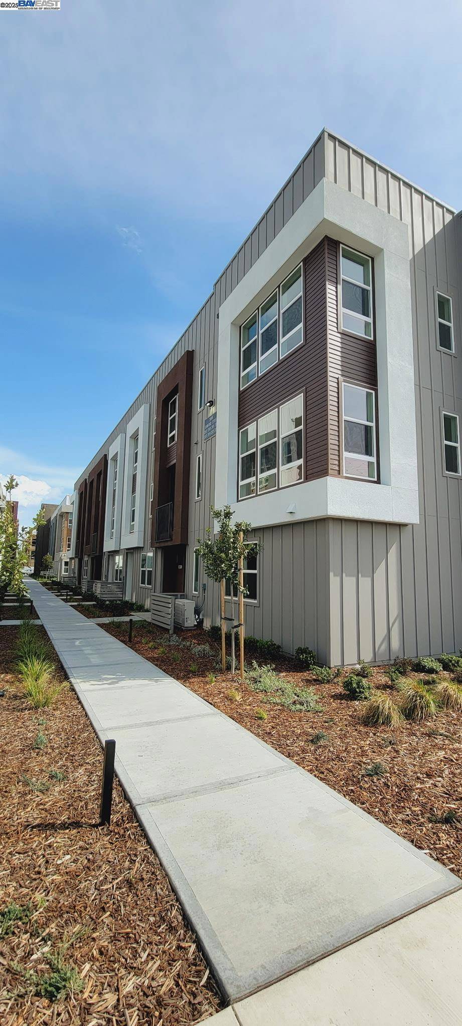 Alameda, CA 94501,2021 Stanford Street