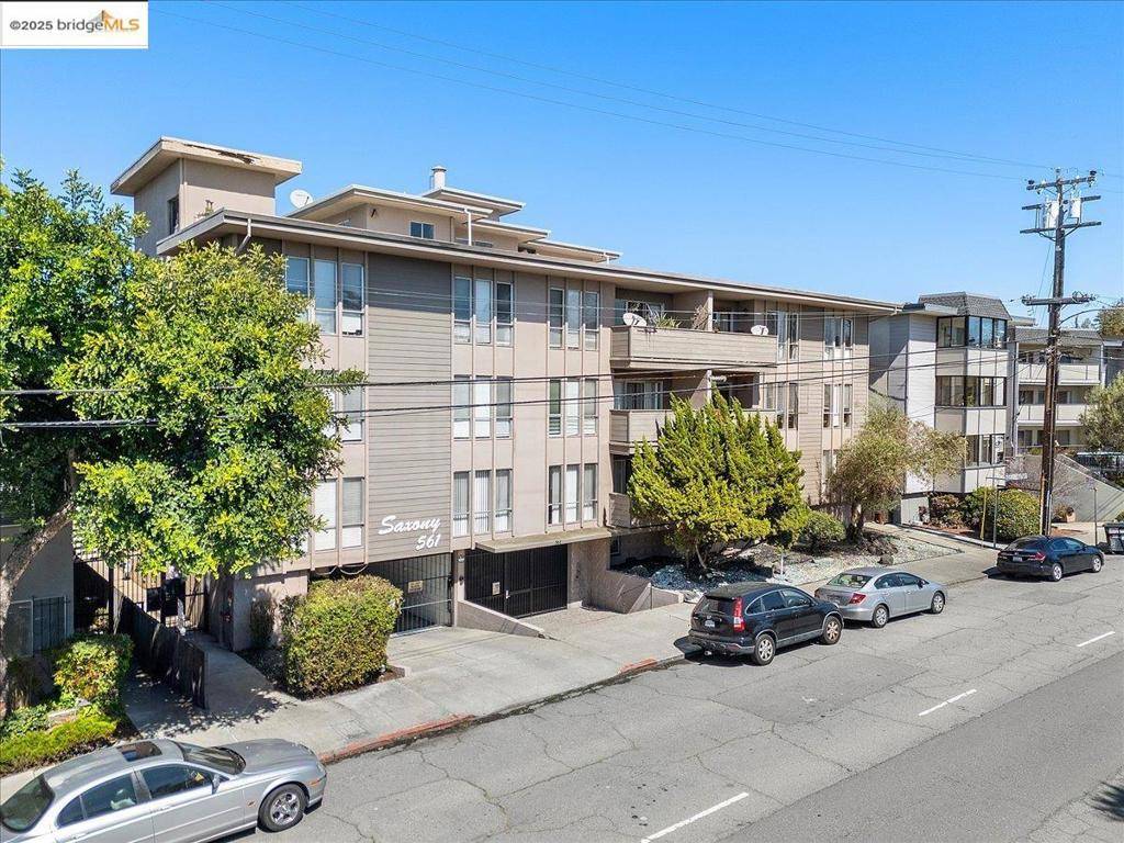 Oakland, CA 94611,561 Oakland Avenue