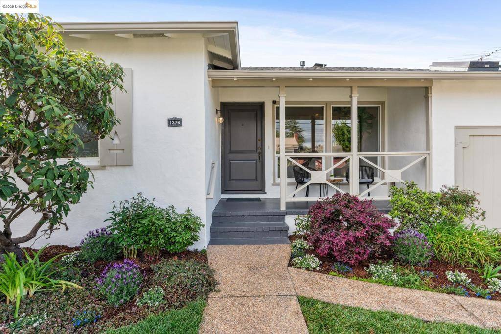 Berkeley, CA 94702,1376 Cedar St