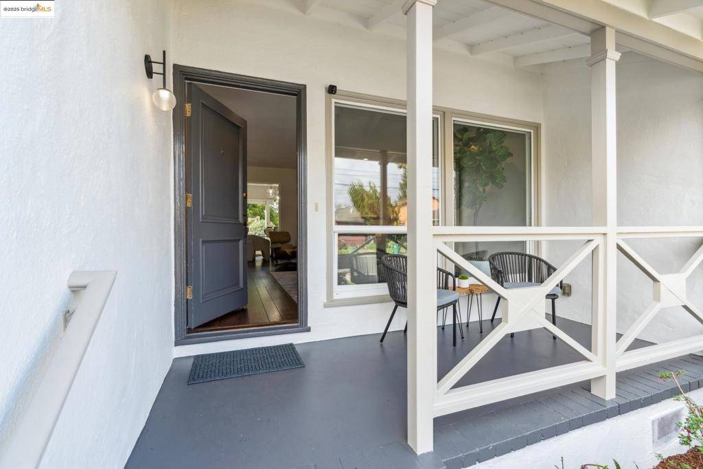 Berkeley, CA 94702,1376 Cedar St