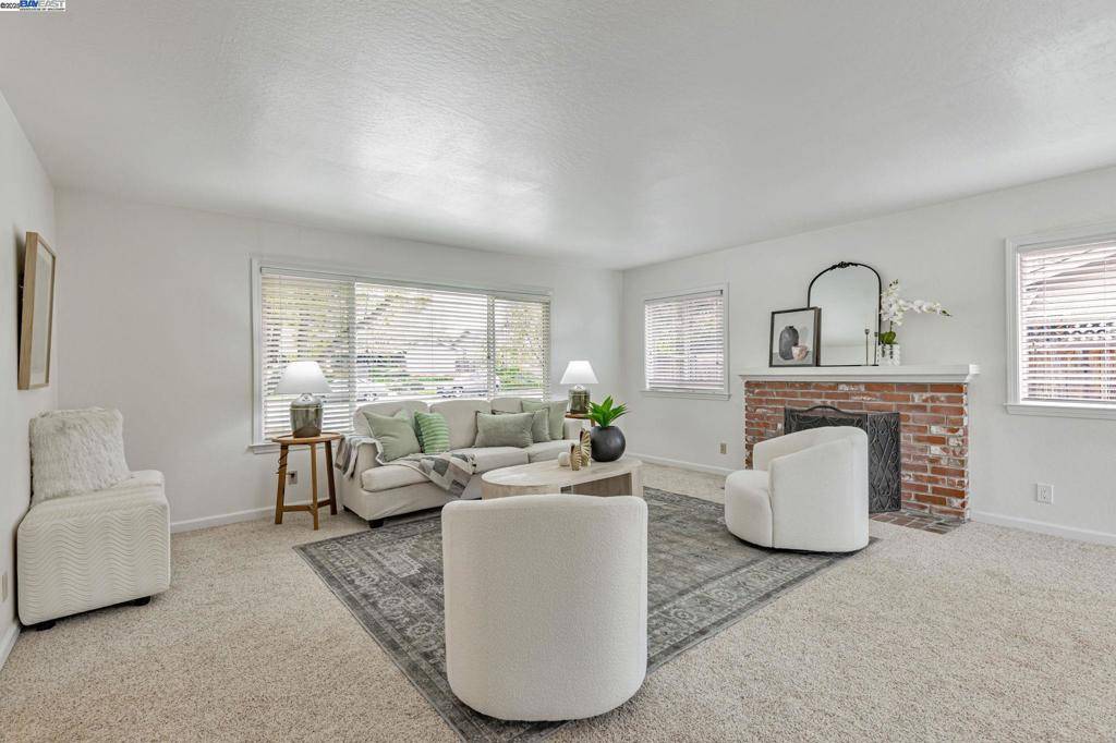 Walnut Creek, CA 94598,2878 Encina Camino