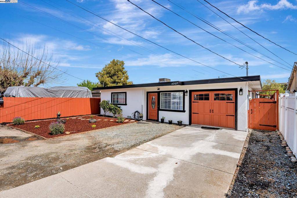 Martinez, CA 94553,4207 Valley