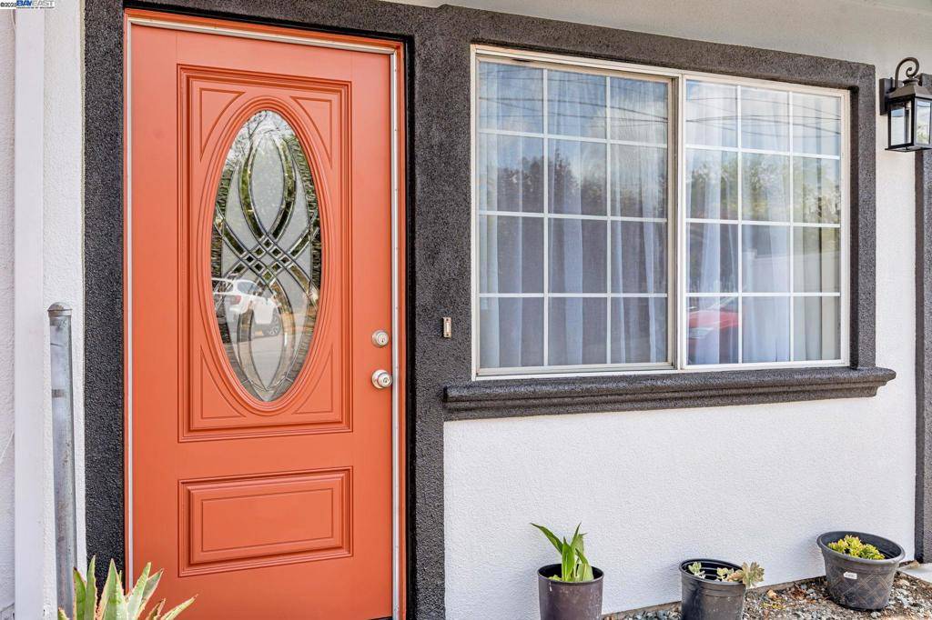 Martinez, CA 94553,4207 Valley