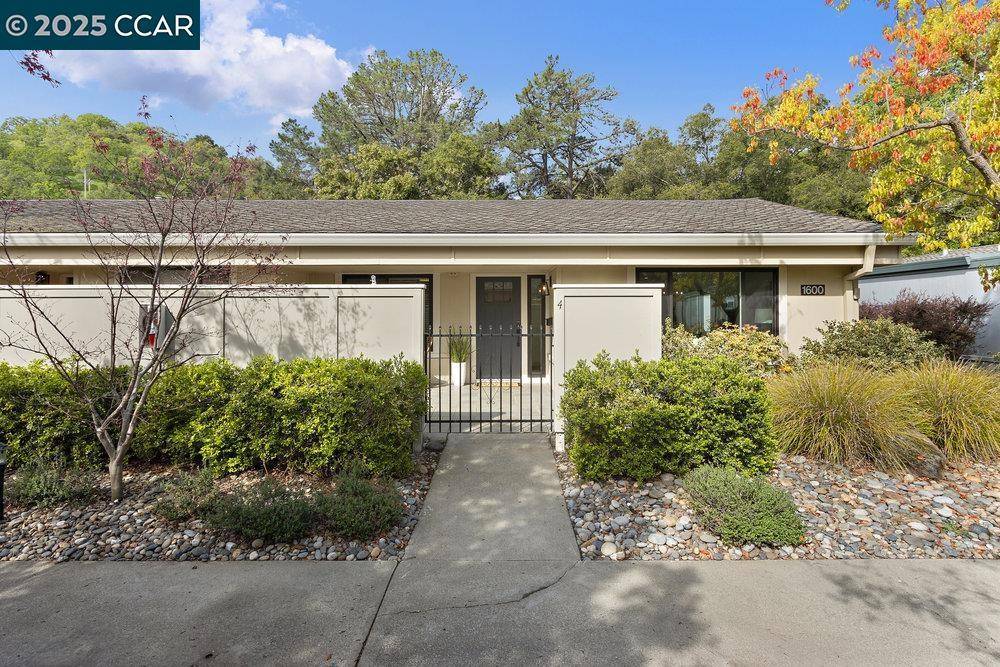Walnut Creek, CA 94595,1600 Oakmont Dr #4