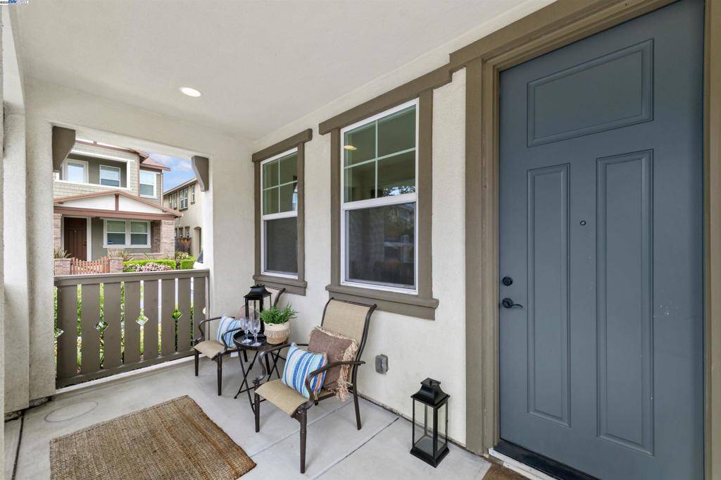 Dublin, CA 94568,6876 Alamilla Dr