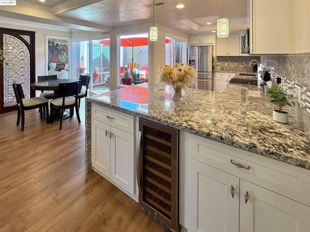 Walnut Creek, CA 94595,1115 Running Springs Rd #4