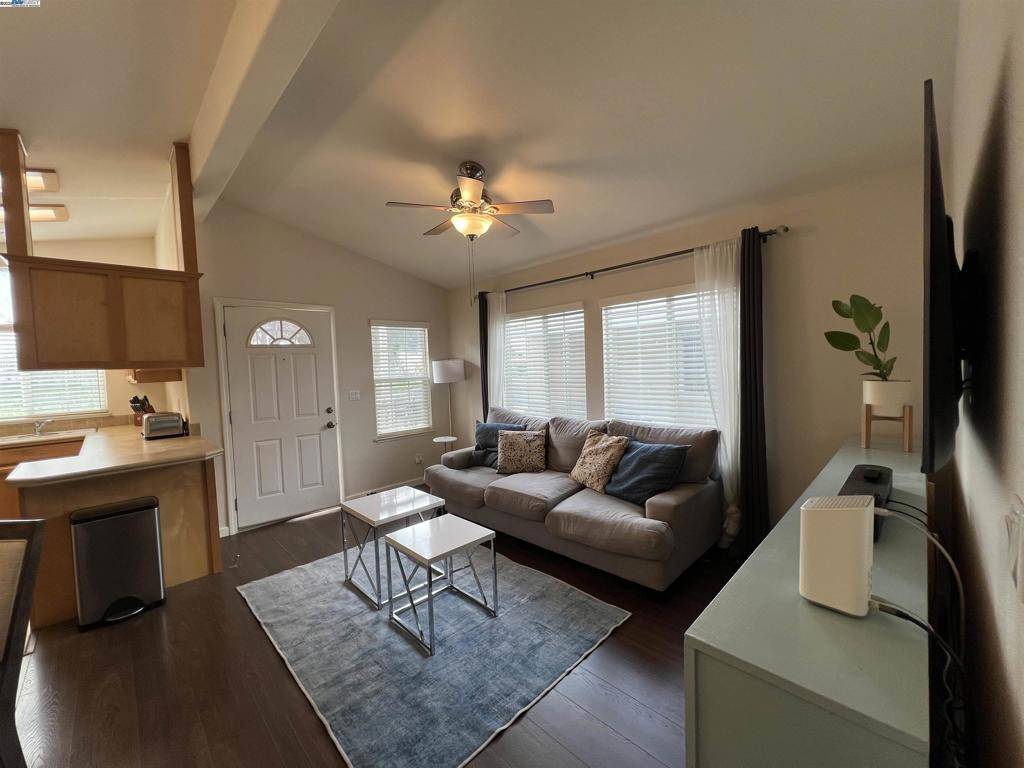 Sunnyvale, CA 94089,1220 Tasman Dr.