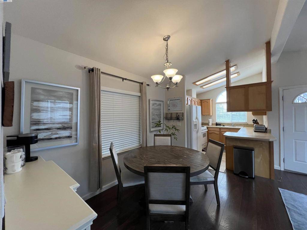 Sunnyvale, CA 94089,1220 Tasman Dr.