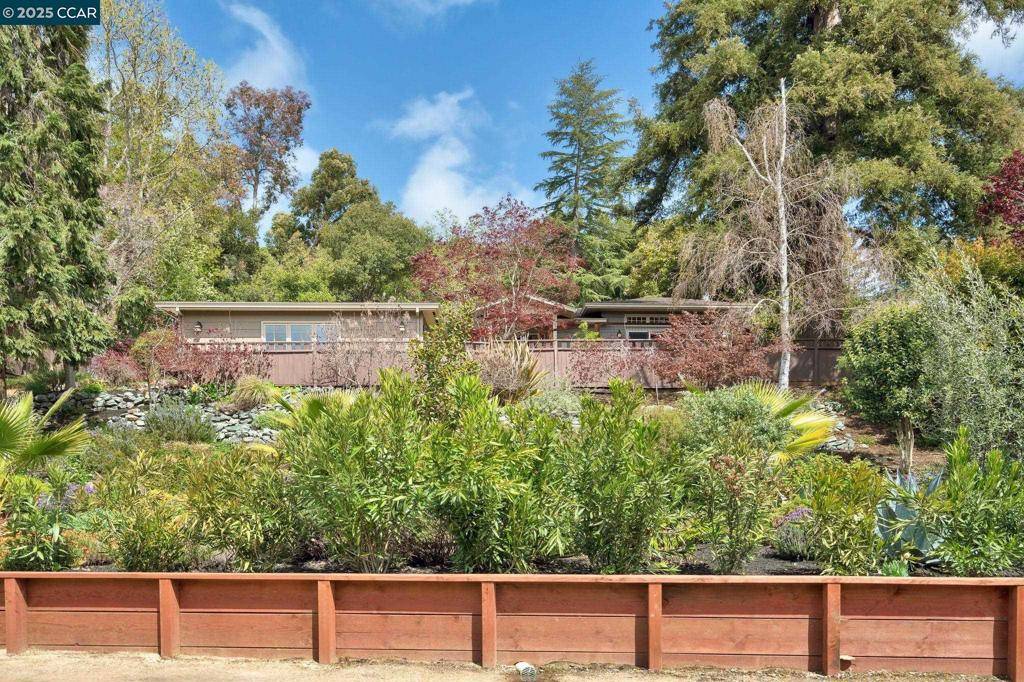 Orinda, CA 94563,53 Van Ripper Ln