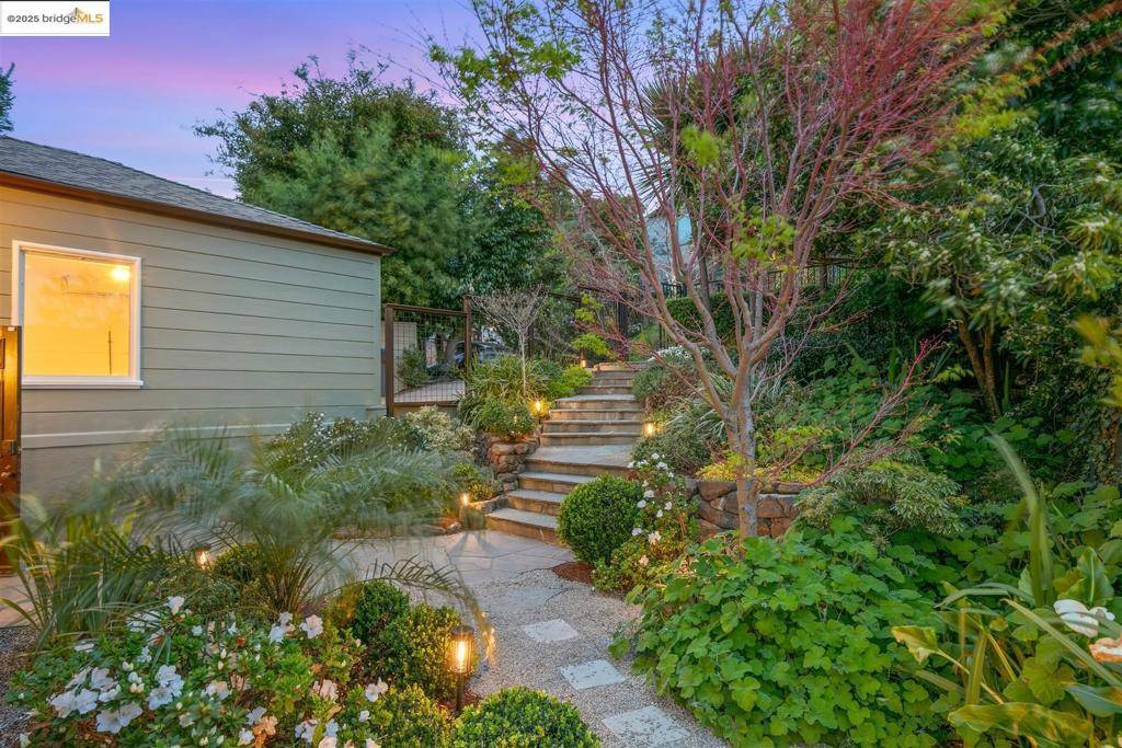 Berkeley, CA 94708,1082 Miller Ave