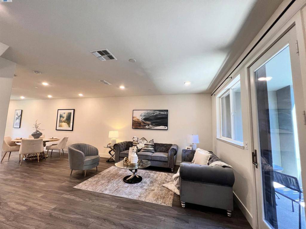 Fremont, CA 94538,3819 Improvement Ter #1006