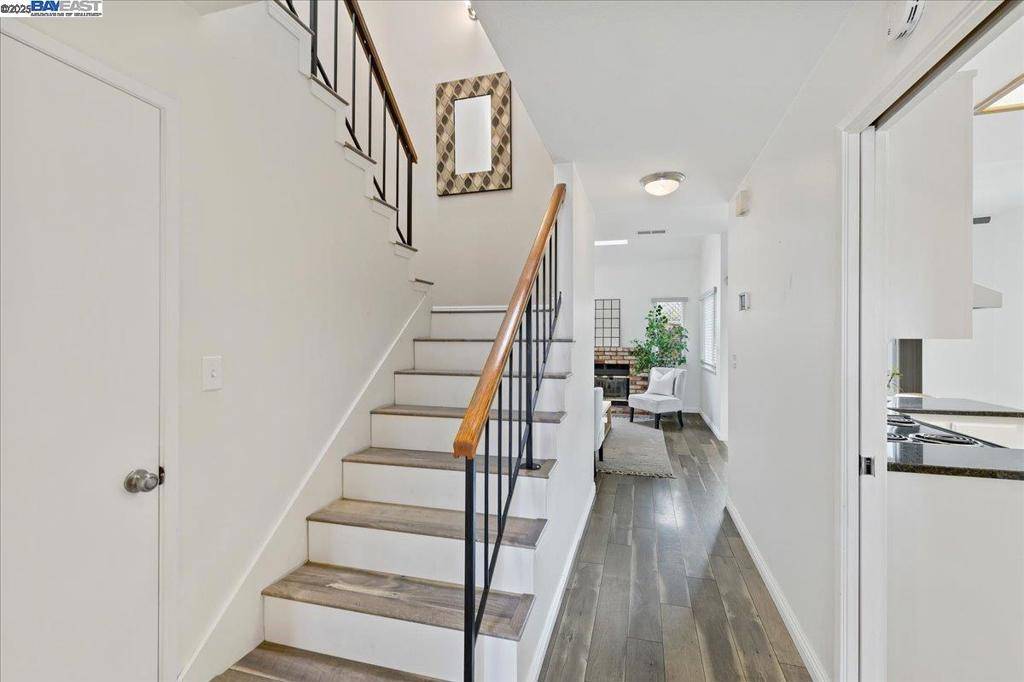 Pleasanton, CA 94566,3941 Vine St