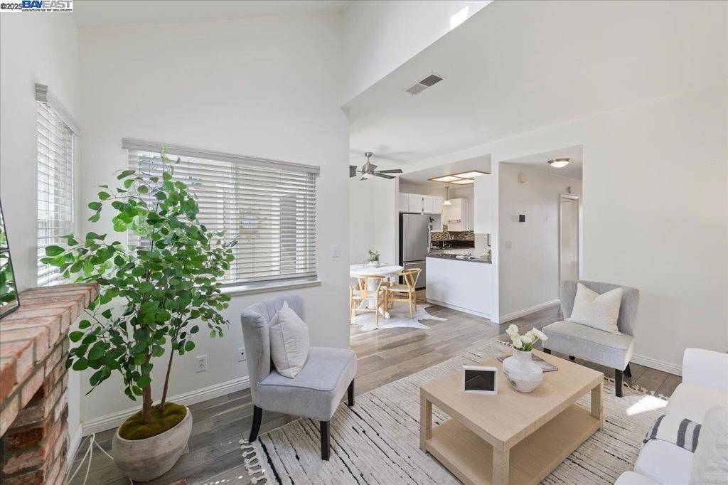 Pleasanton, CA 94566,3941 Vine St