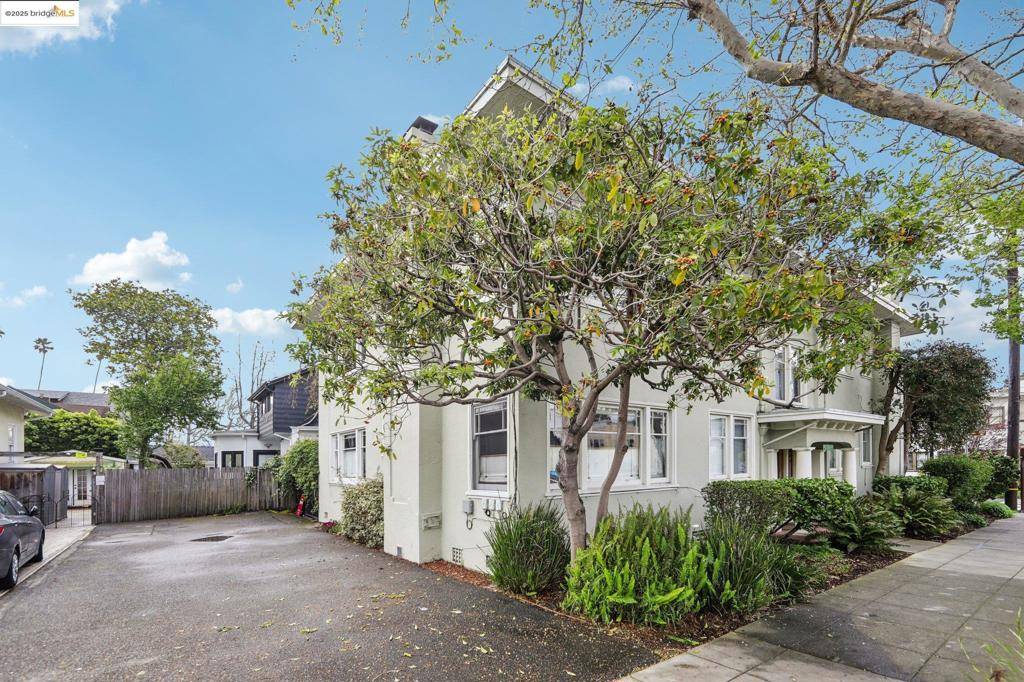 Berkeley, CA 94705,2600 Ashby Ave #3