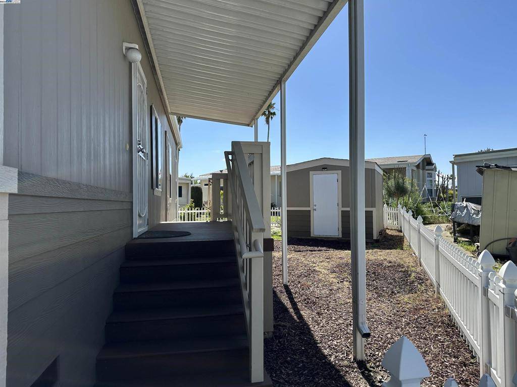 Union City, CA 94587,174 Kona Cir
