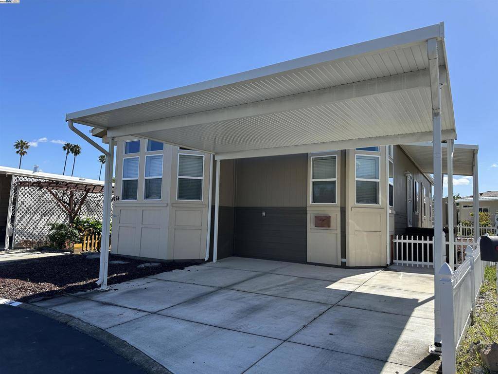 Union City, CA 94587,174 Kona Cir