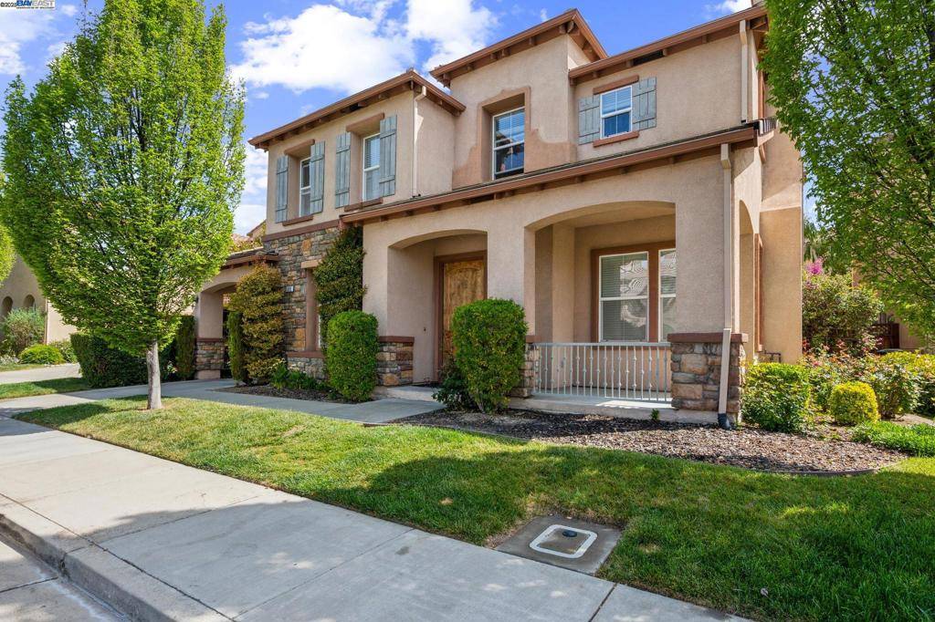 Dublin, CA 94568-8779,5591 NEWFIELDS LN