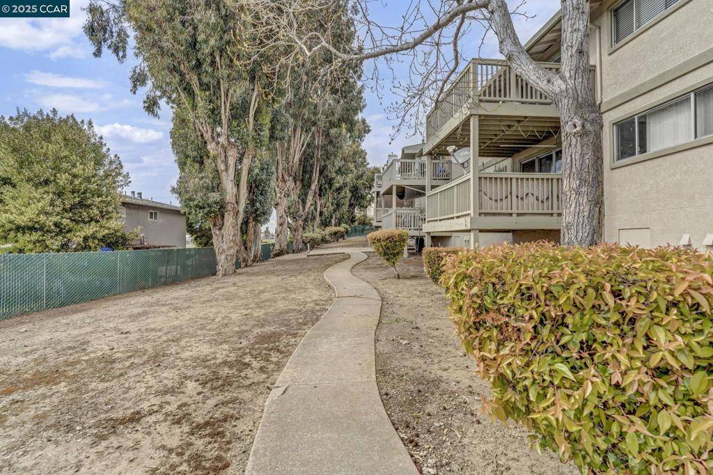 Hayward, CA 94546,21409 Gary Dr #7