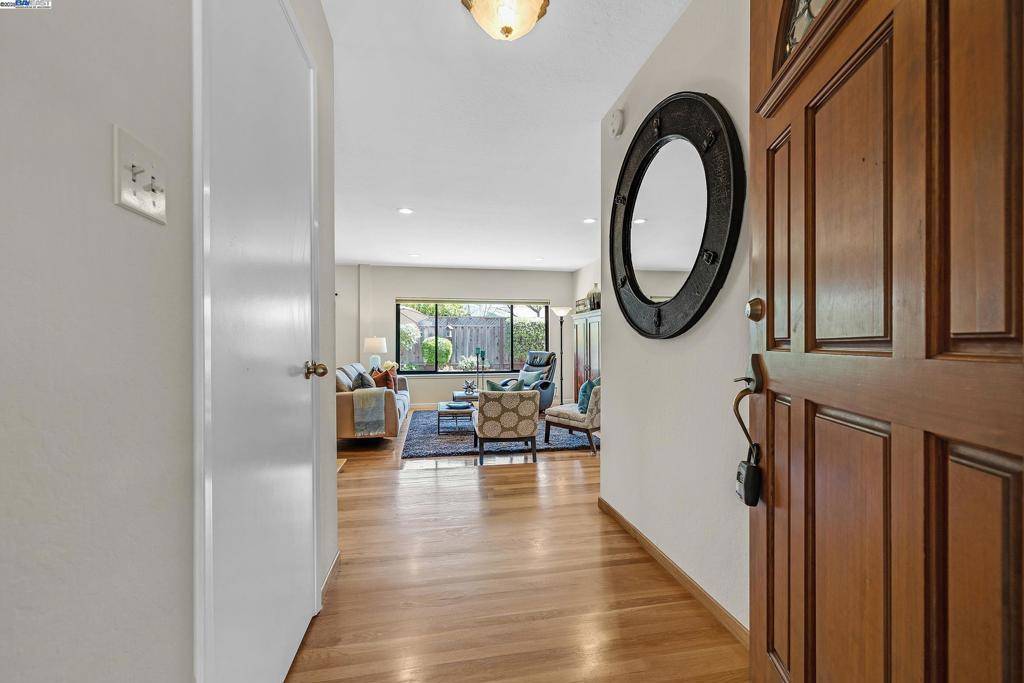 Pleasanton, CA 94566,5070 Crestwood Ct