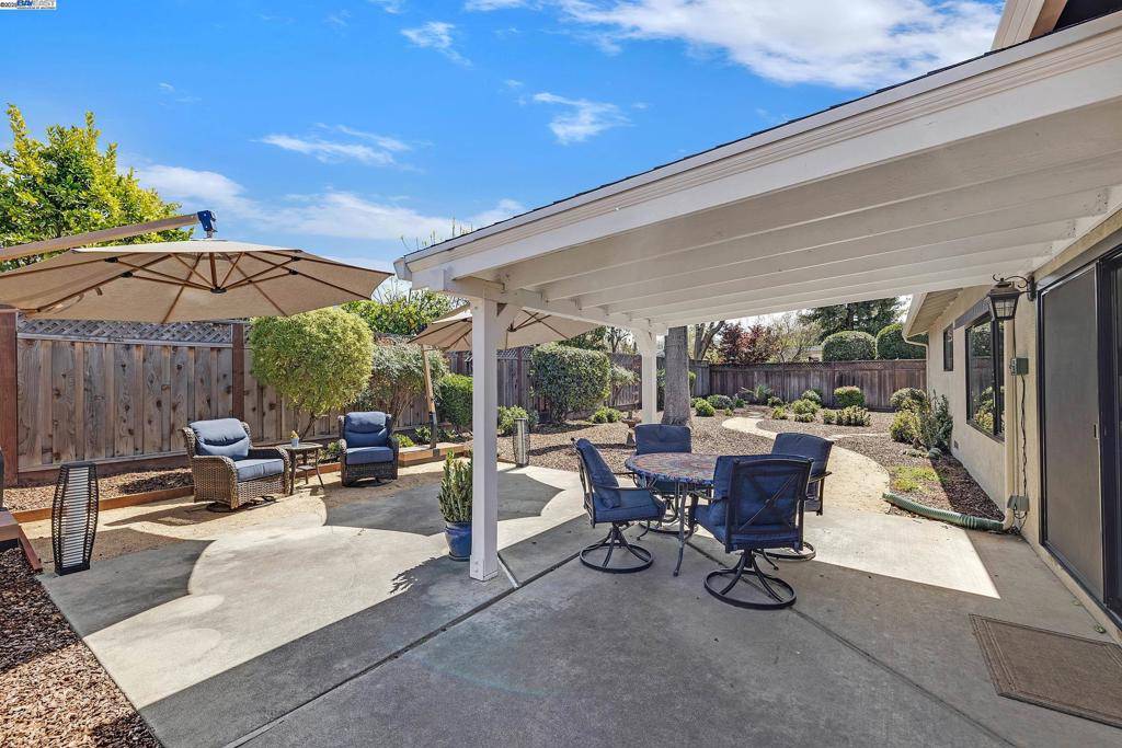 Pleasanton, CA 94566,5070 Crestwood Ct