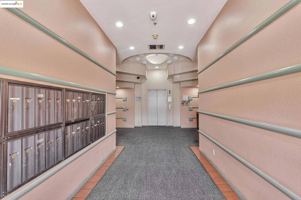 Oakland, CA 94607,763 Franklin St #316