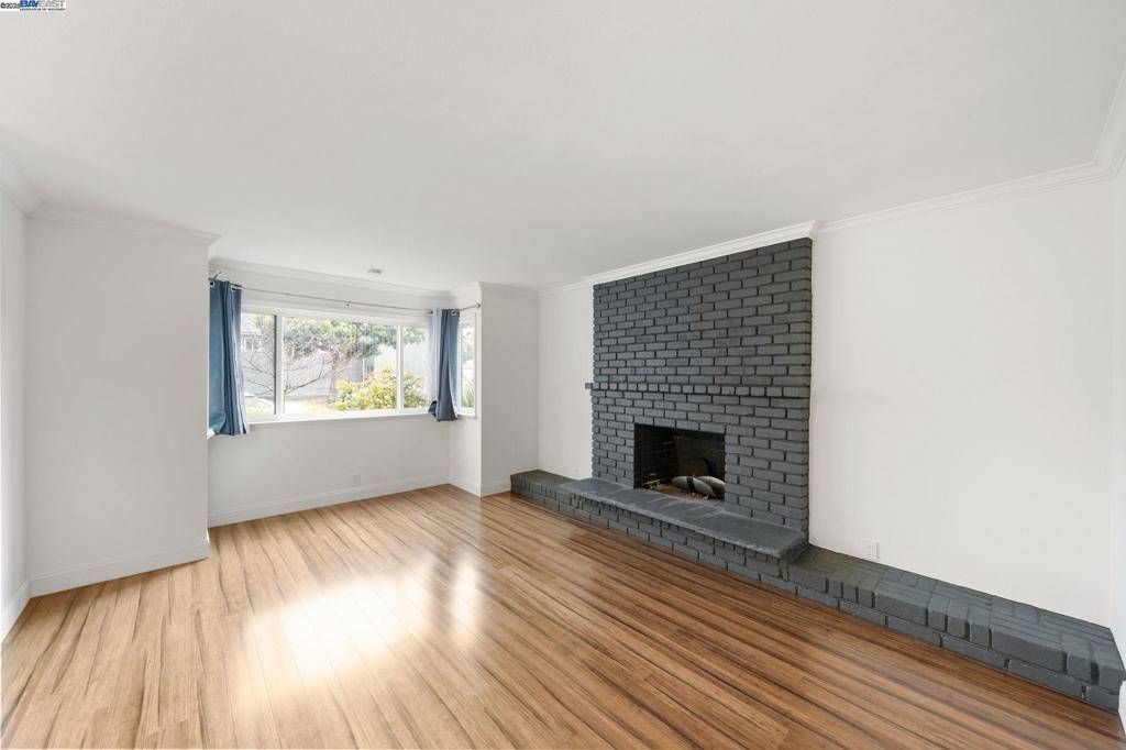 Oakland, CA 94607,1135 Linden St