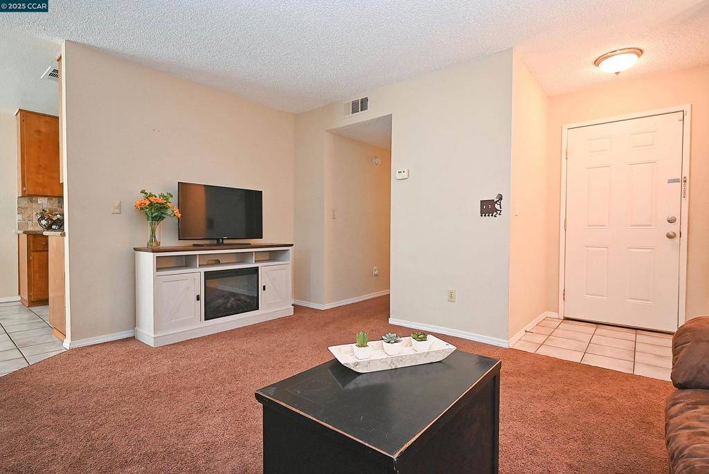 Antioch, CA 94531,2720 Ivy Ln #212