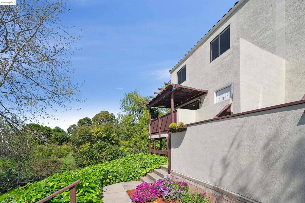 Pinole, CA 94564,1706 Dalessi Dr