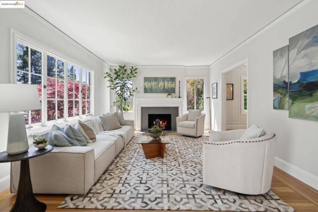 41 Artuna Ave Piedmont, CA 94611